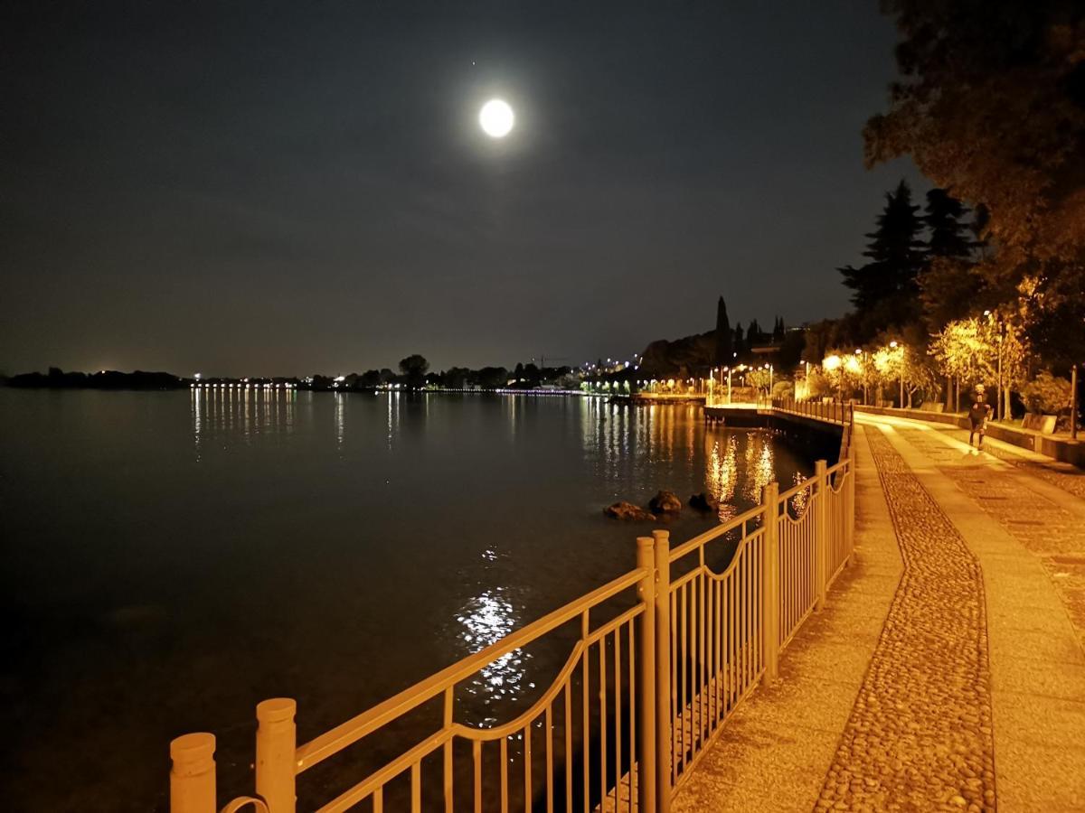 Apartment Fiordaliso Sirmione Bagian luar foto